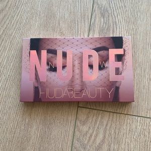 Huda Beauty Nude Eyeshadow Palette